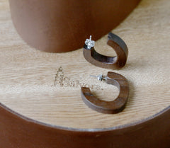 Wood necklace and earrings stud set, Vintage wood earring of mayan jewelry, Exotic wood jewelry with ethnic stud earrings, Salvora