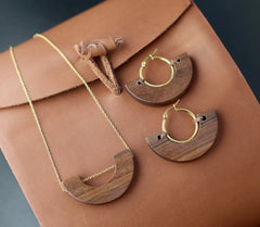 Precious wood jewelry set with necklace and earrings handmade. Ethnic Mayan jewelry set.