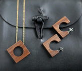 Precious wood jewelry with ethnic stud earrings and pendant, Wood necklace set with earrings stud, Mayan jewelry by Salvora