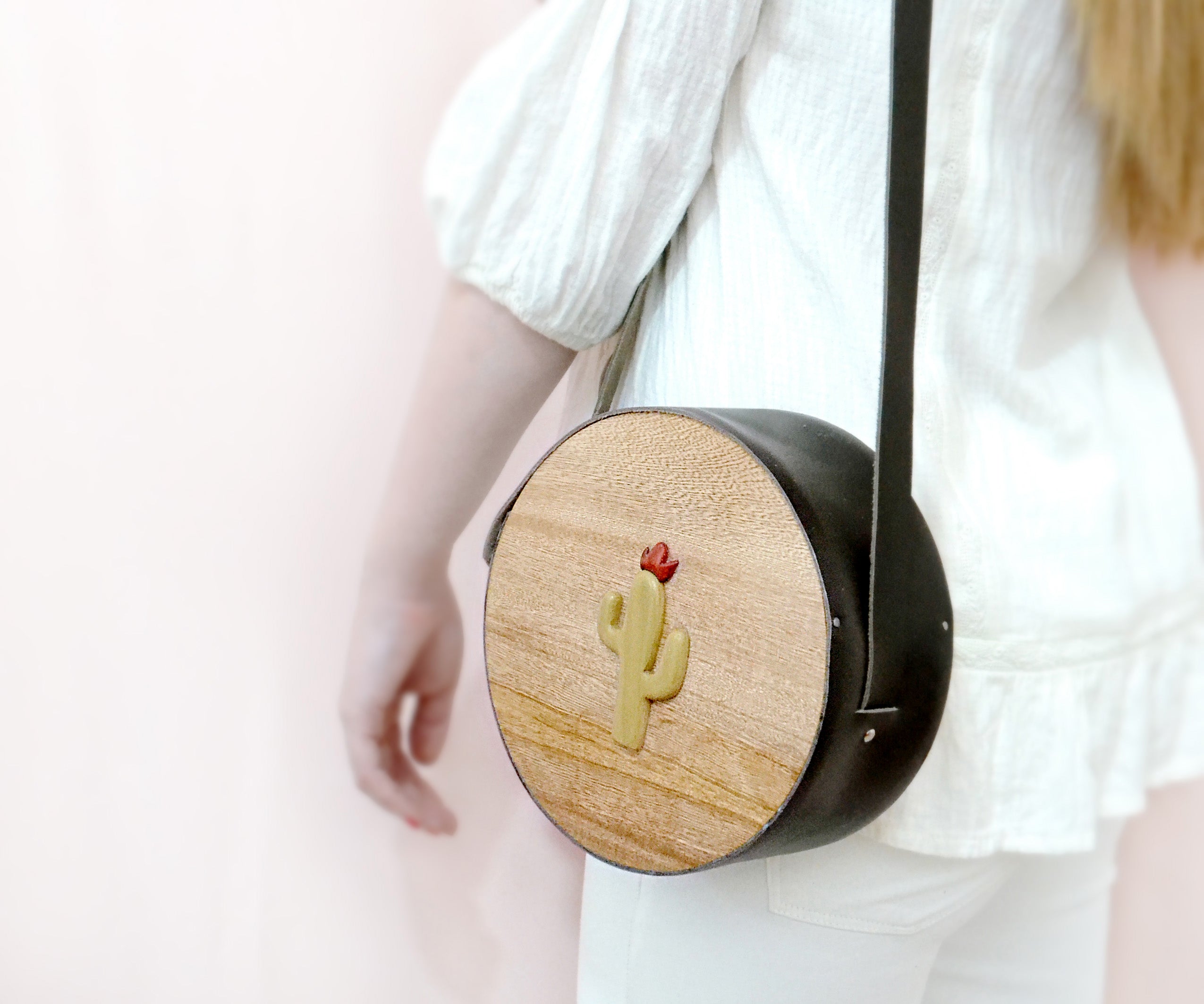 Round wooden bag or premium bag, Leather and anciente wood ethnic bag, Ethical fashion bag, Circle shoulder handbag