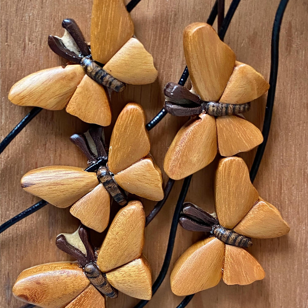 Exotic wood butterfly necklace, Ecological vintage intarsia wood for butterfly lover, Pendant in leather or surgical steel chain