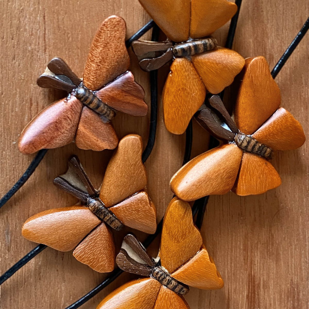 Exotic wood butterfly necklace, Ecological vintage intarsia wood for butterfly lover, Pendant in leather or surgical steel chain
